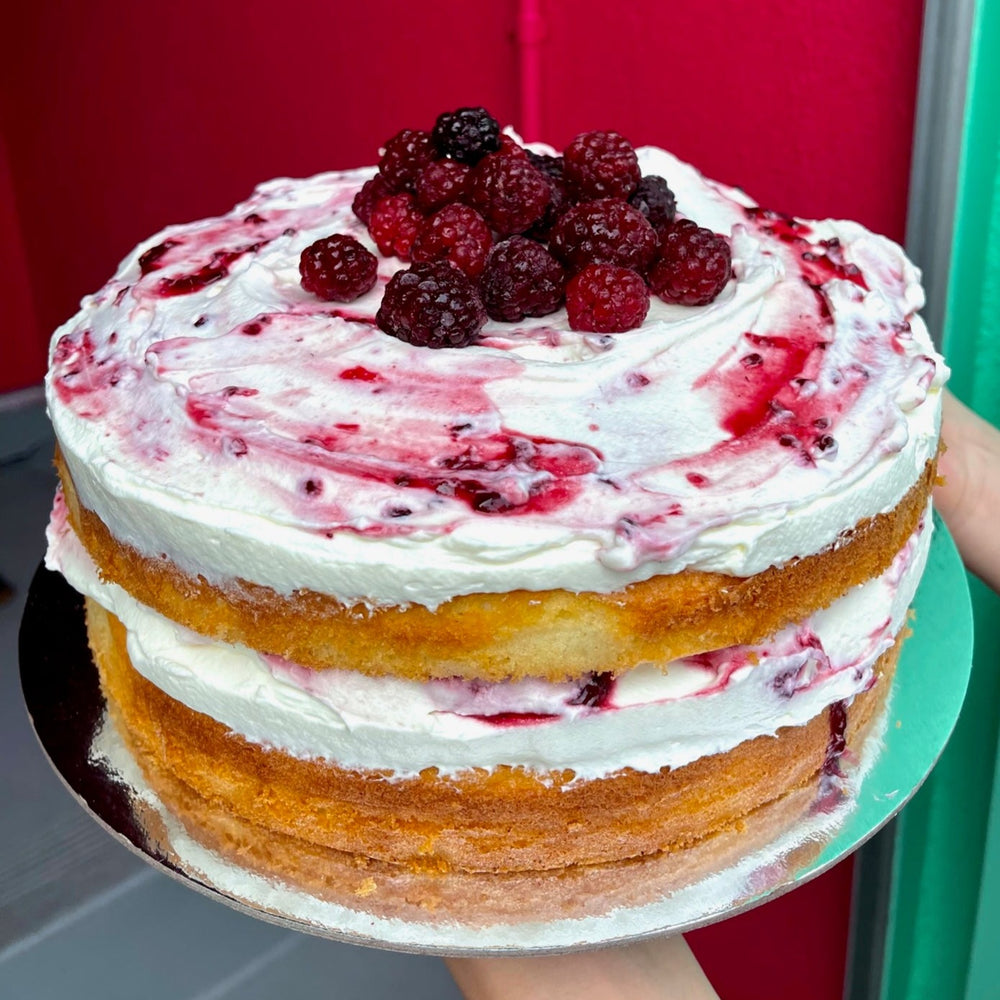 Classic Sponge with Blackberry Compote & Fresh Cream